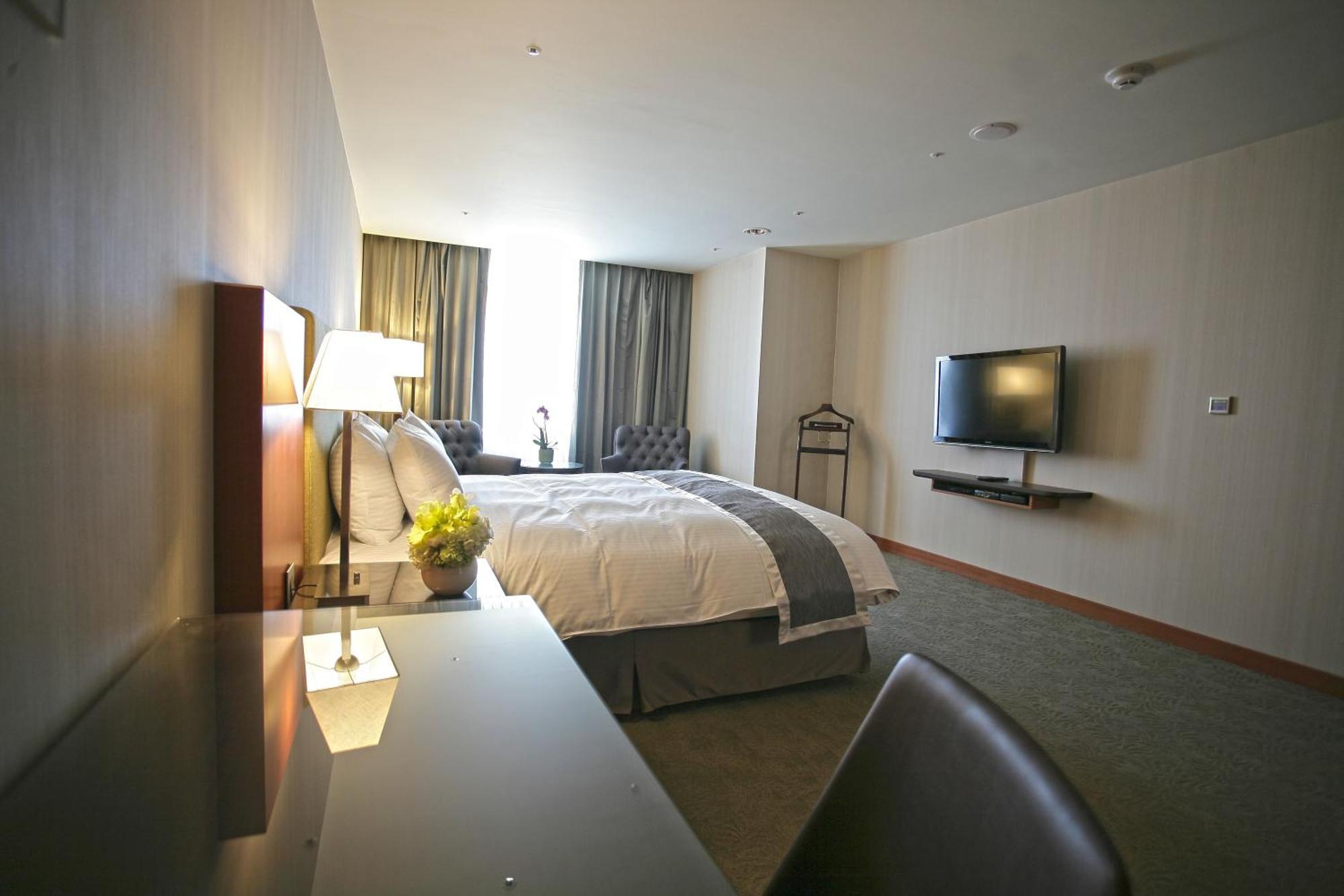 Taichung Harbor Hotel Wuqi Bilik gambar