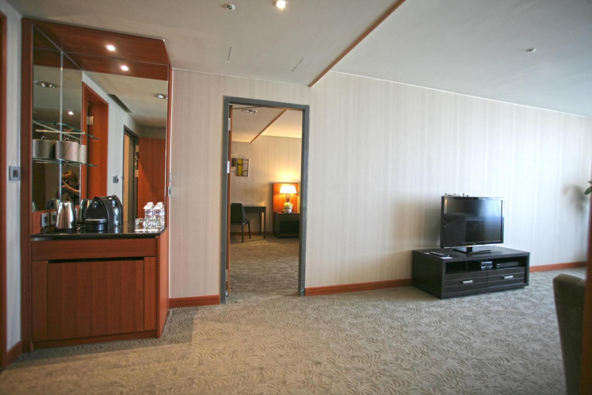Taichung Harbor Hotel Wuqi Bilik gambar